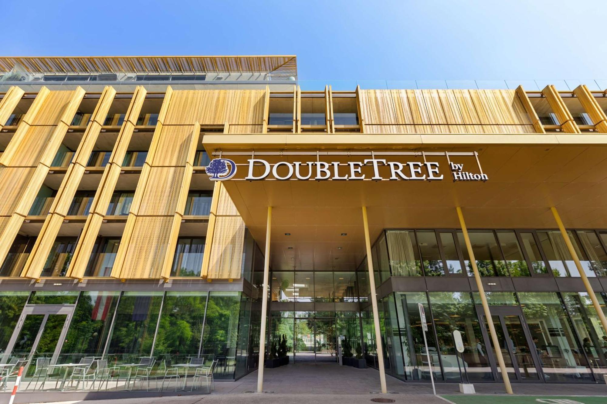 Doubletree By Hilton Vienna Schonbrunn Hotel Exterior foto